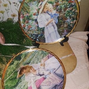 Decorative Plates with Mother and Child Design Set Of 2